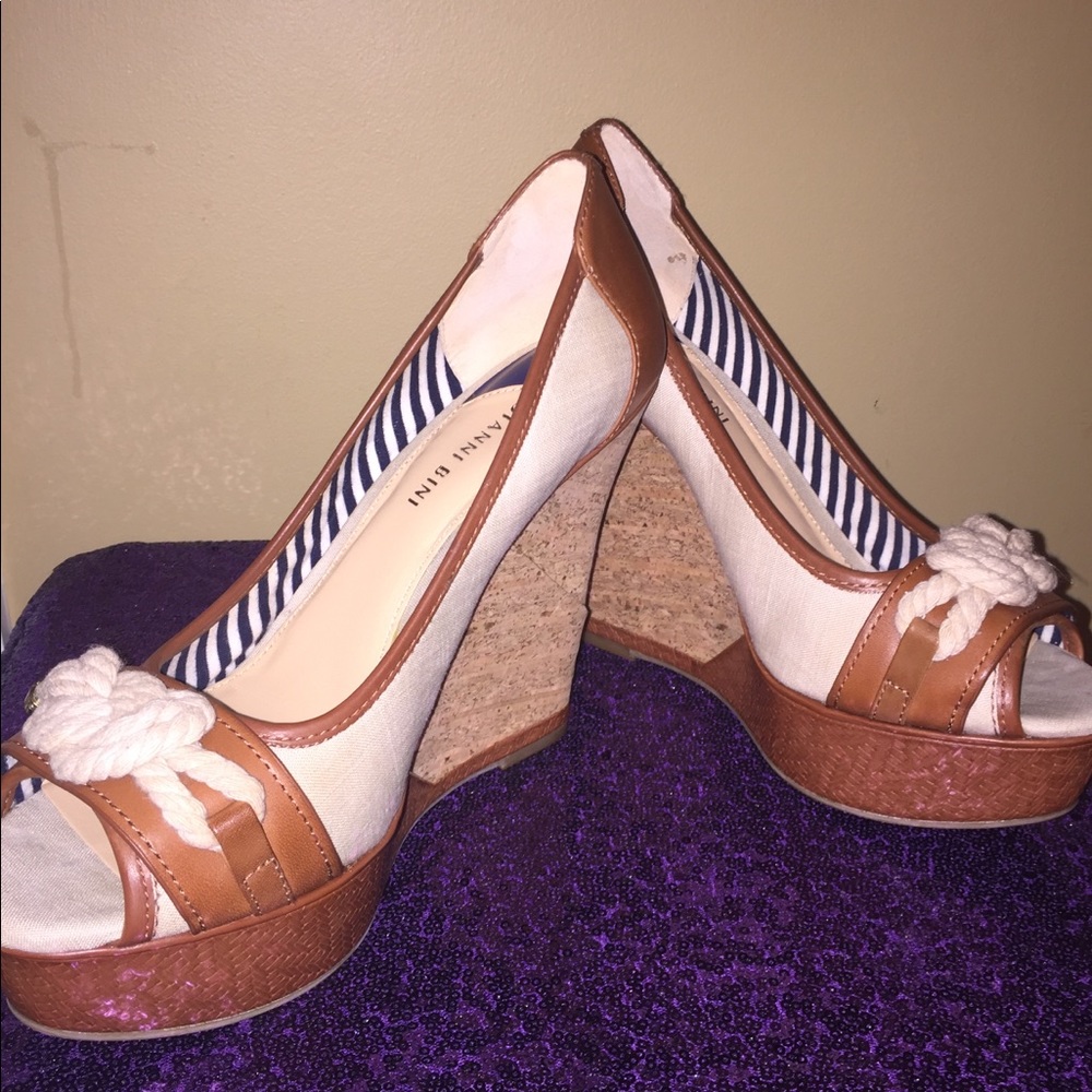 Brand New Gianni Bini Wedge Heels! 👠